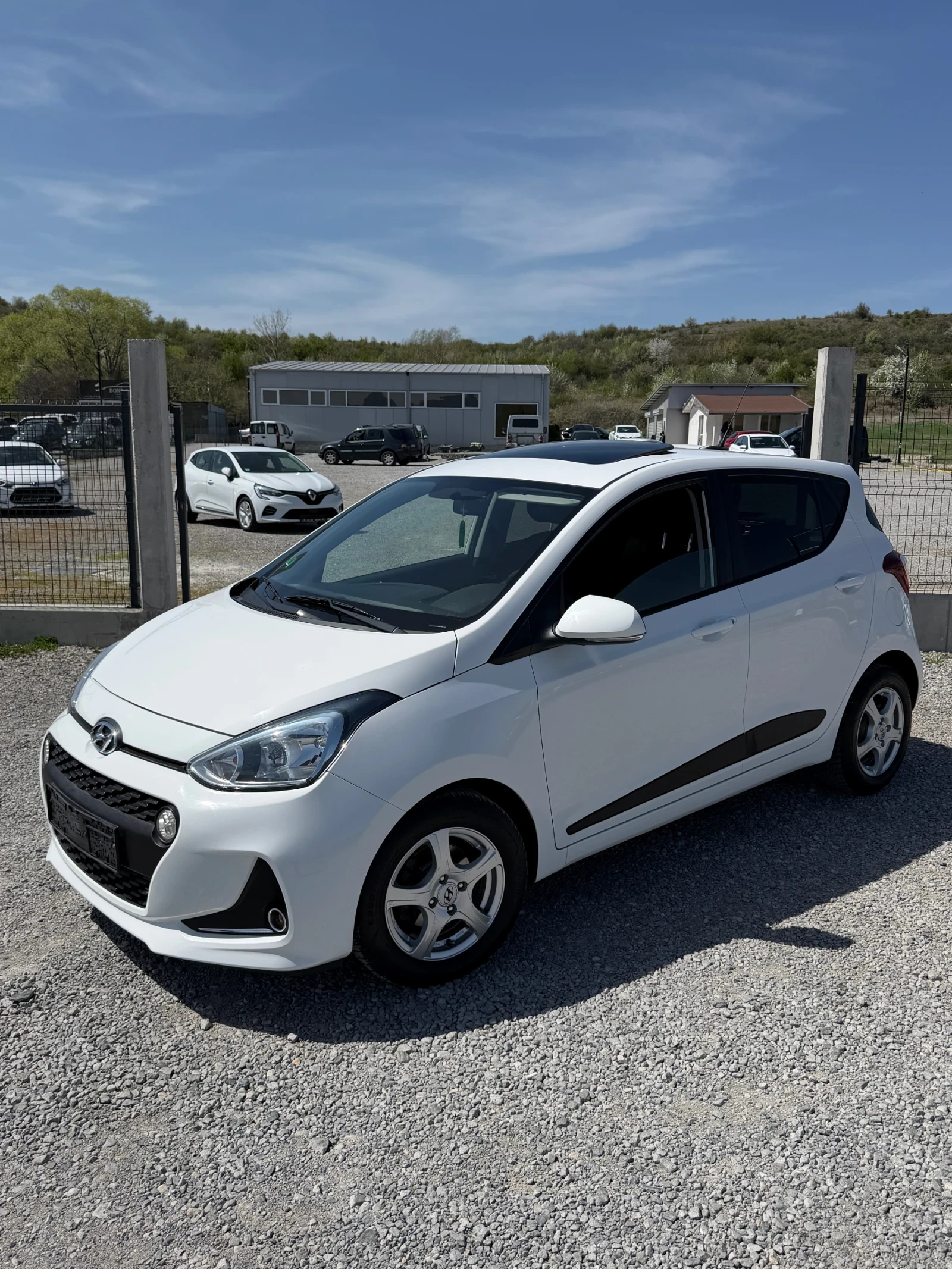 Hyundai I10 1.2i FACELIFT NAVI FULL ETXRA EURO 6 TUV COC