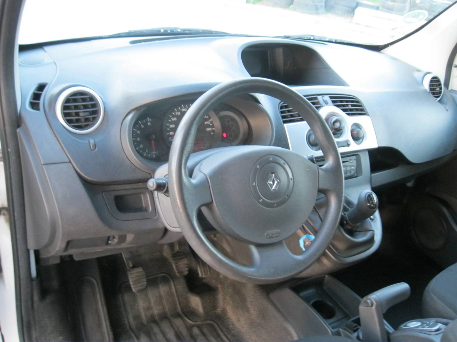 Renault Kangoo MAXI, снимка 13 - Автомобили и джипове - 54259245