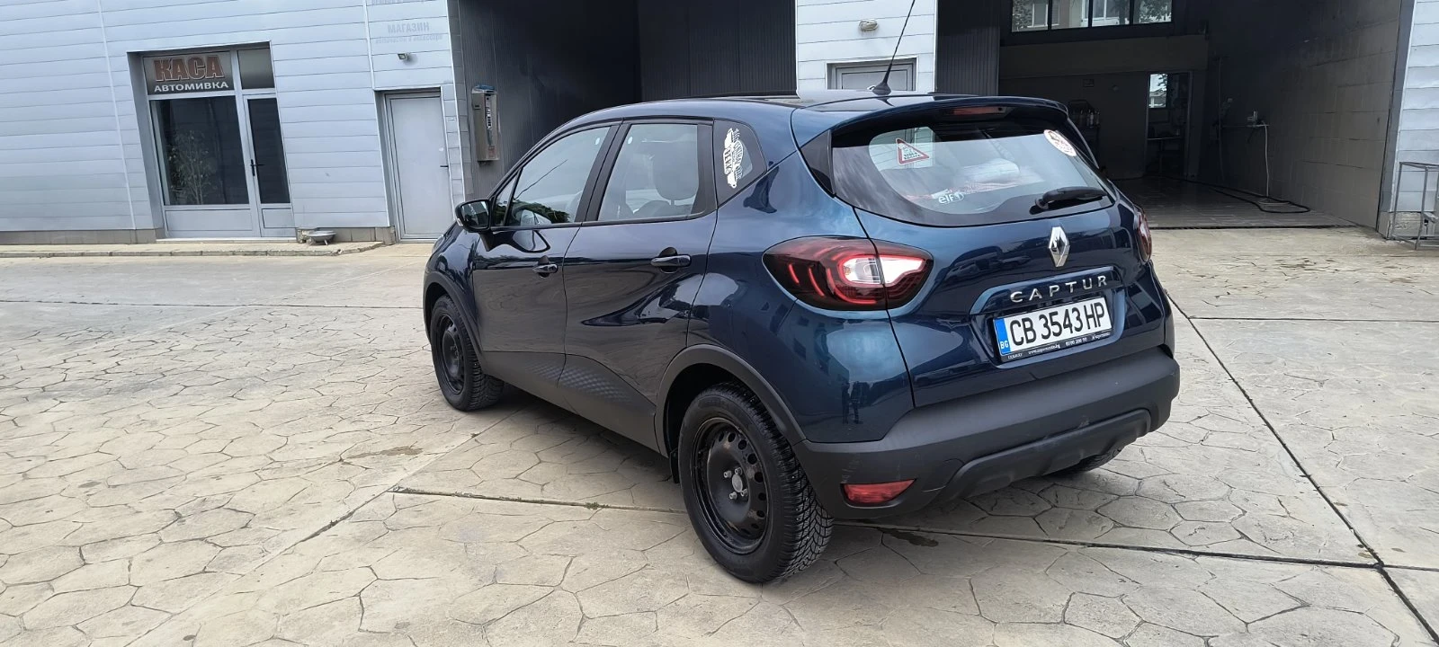 Renault Captur, снимка 5 - Автомобили и джипове - 54764335