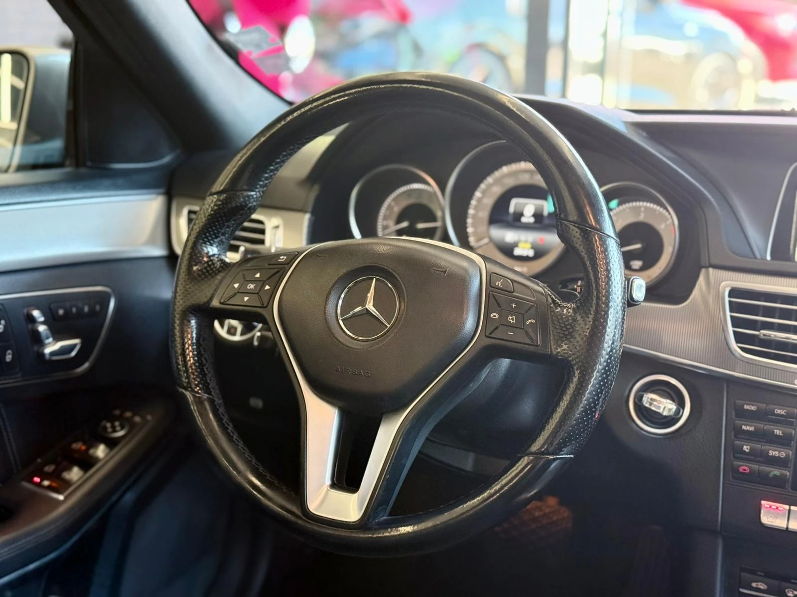 Mercedes-Benz E 350 AMG* 4M* Bluetec* Pano* Подгрев*  ЛИЗИНГ , снимка 10 - Автомобили и джипове - 55890300