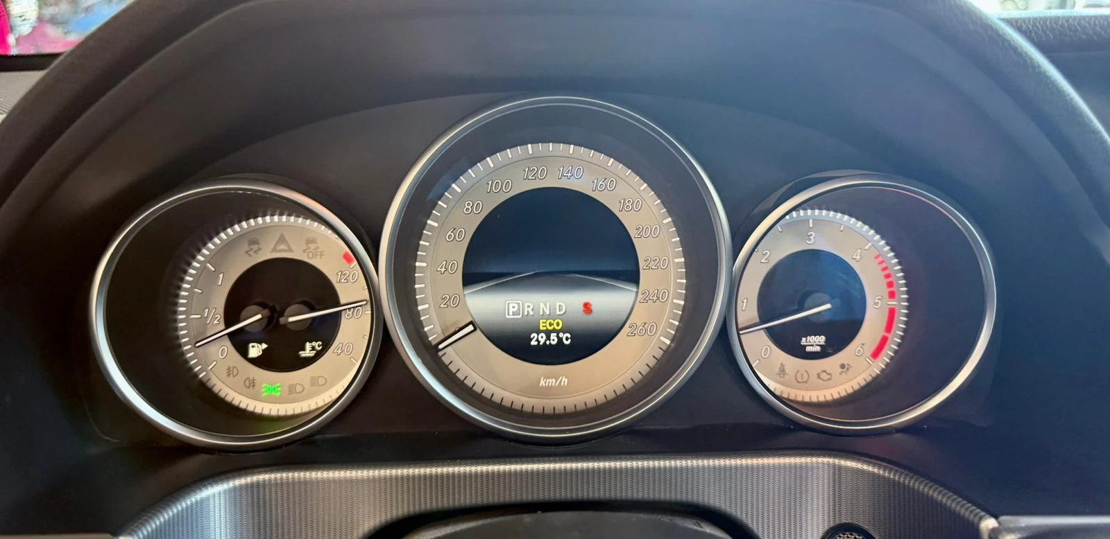 Mercedes-Benz E 350 AMG* 4M* Bluetec* Pano* Подгрев*  ЛИЗИНГ , снимка 11 - Автомобили и джипове - 55890300