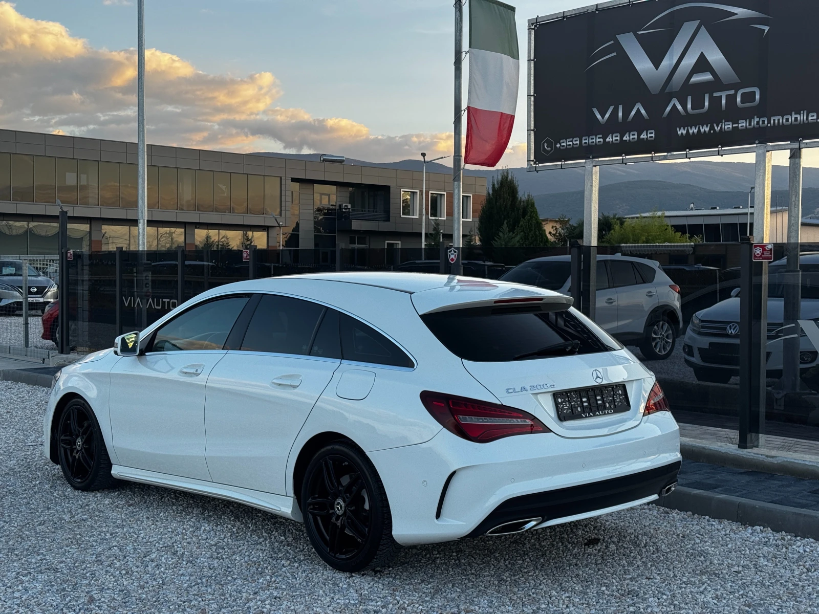 Mercedes-Benz CLA 200 2.2CDI 4-MATIC PREMIUM AMG 177000KM, снимка 4 - Автомобили и джипове - 56339545