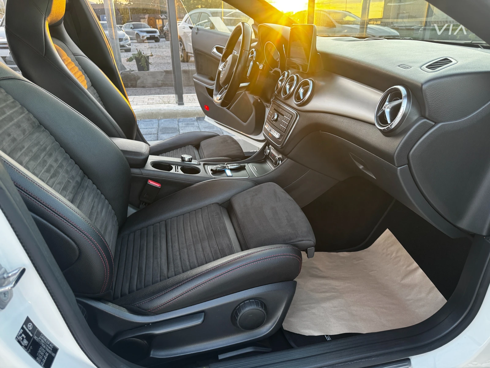 Mercedes-Benz CLA 200 2.2CDI 4-MATIC PREMIUM AMG 177000KM, снимка 10 - Автомобили и джипове - 56339545