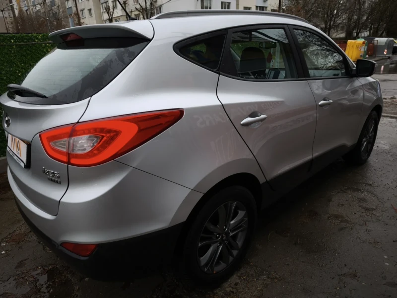 Hyundai IX35 1.7crdi-116к.с* Евро-5b* Мултимедия* Full Led* , снимка 4 - Автомобили и джипове - 48172806