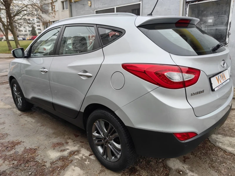 Hyundai IX35 1.7CRDI-116к.с* New Face* Мултимедия* Full Led* , снимка 2 - Автомобили и джипове - 48172806