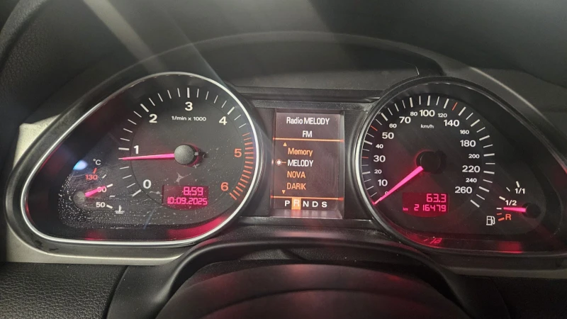 Audi Q7, снимка 3 - Автомобили и джипове - 52636084