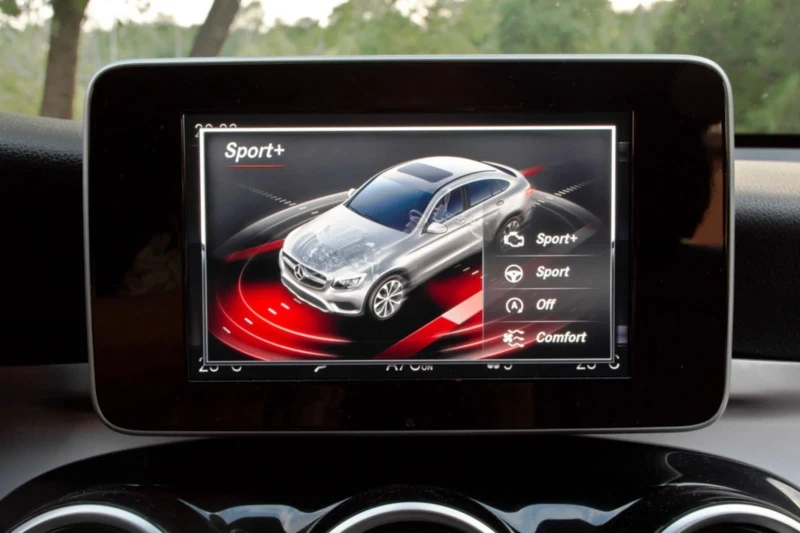 Mercedes-Benz GLC 220, снимка 9 - Автомобили и джипове - 52570684