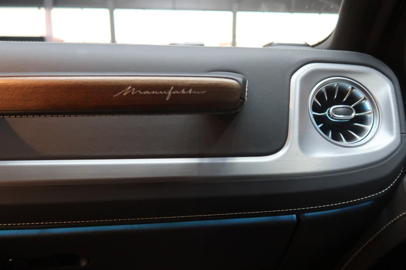 Mercedes-Benz G 580 G 580 EQ, снимка 9 - Автомобили и джипове - 53133887