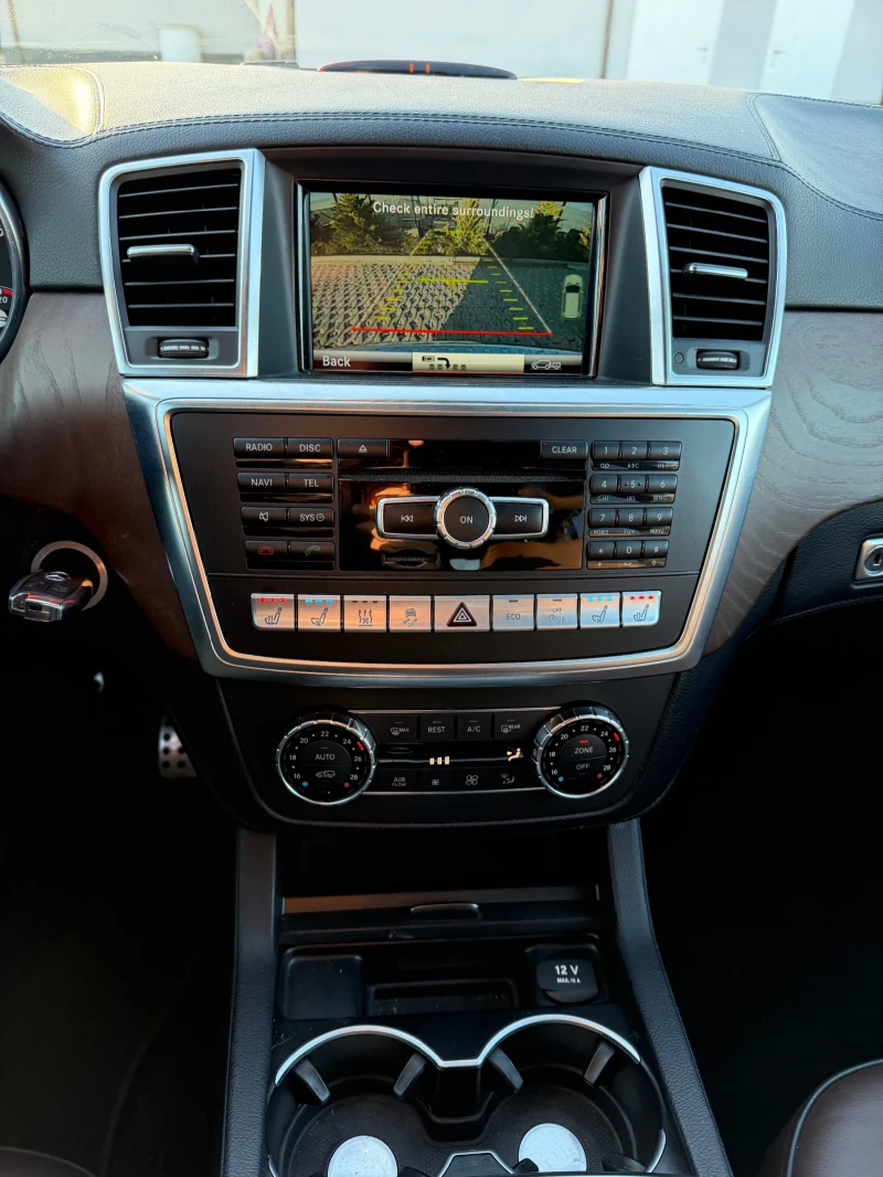 Mercedes-Benz ML 350 AMG = DISTRONIC = FULL, снимка 13 - Автомобили и джипове - 53217497