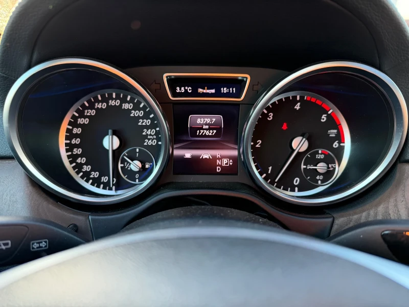 Mercedes-Benz ML 350 AMG = DISTRONIC = FULL, снимка 15 - Автомобили и джипове - 53217497