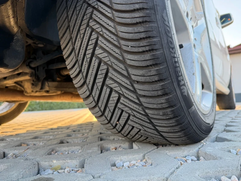 Mercedes-Benz ML 350 AMG = DISTRONIC = FULL, снимка 17 - Автомобили и джипове - 53217497