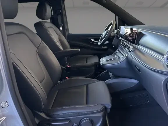 Mercedes-Benz EQV 300 Long = Avantgarde = Гаранция, снимка 11 - Автомобили и джипове - 54711492