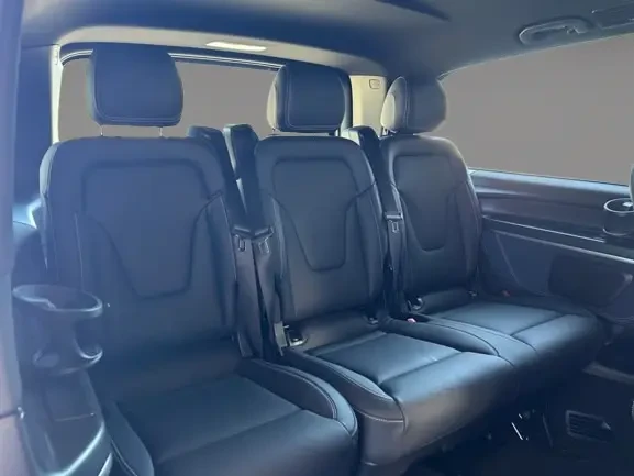Mercedes-Benz EQV 300 Long = Avantgarde = Гаранция, снимка 13 - Автомобили и джипове - 54711492