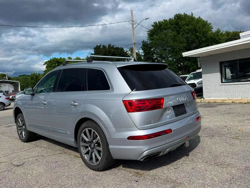 Audi Q7 PRESTIGE / 7 МЕСТА / PANO / ОБДУХ / ЛИЗИНГ, снимка 3 - Автомобили и джипове - 56186927