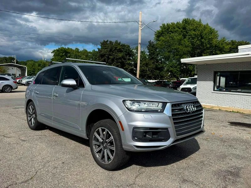 Audi Q7 PRESTIGE / 7 МЕСТА / PANO / ОБДУХ / ЛИЗИНГ