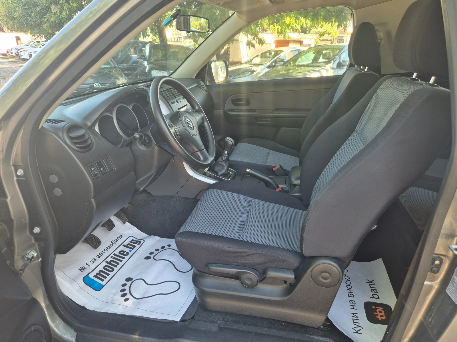 Suzuki Grand vitara 1.6i 4Х4 ВНОС ИТАЛИЯ БЕЗ РЪЖДИ И ЗАБЕЛЕЖКИ , снимка 8 - Автомобили и джипове - 48471181