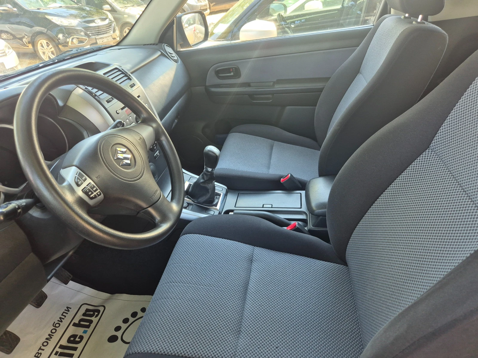 Suzuki Grand vitara 1.6i 4Х4 ВНОС ИТАЛИЯ БЕЗ РЪЖДИ И ЗАБЕЛЕЖКИ , снимка 11 - Автомобили и джипове - 48471181