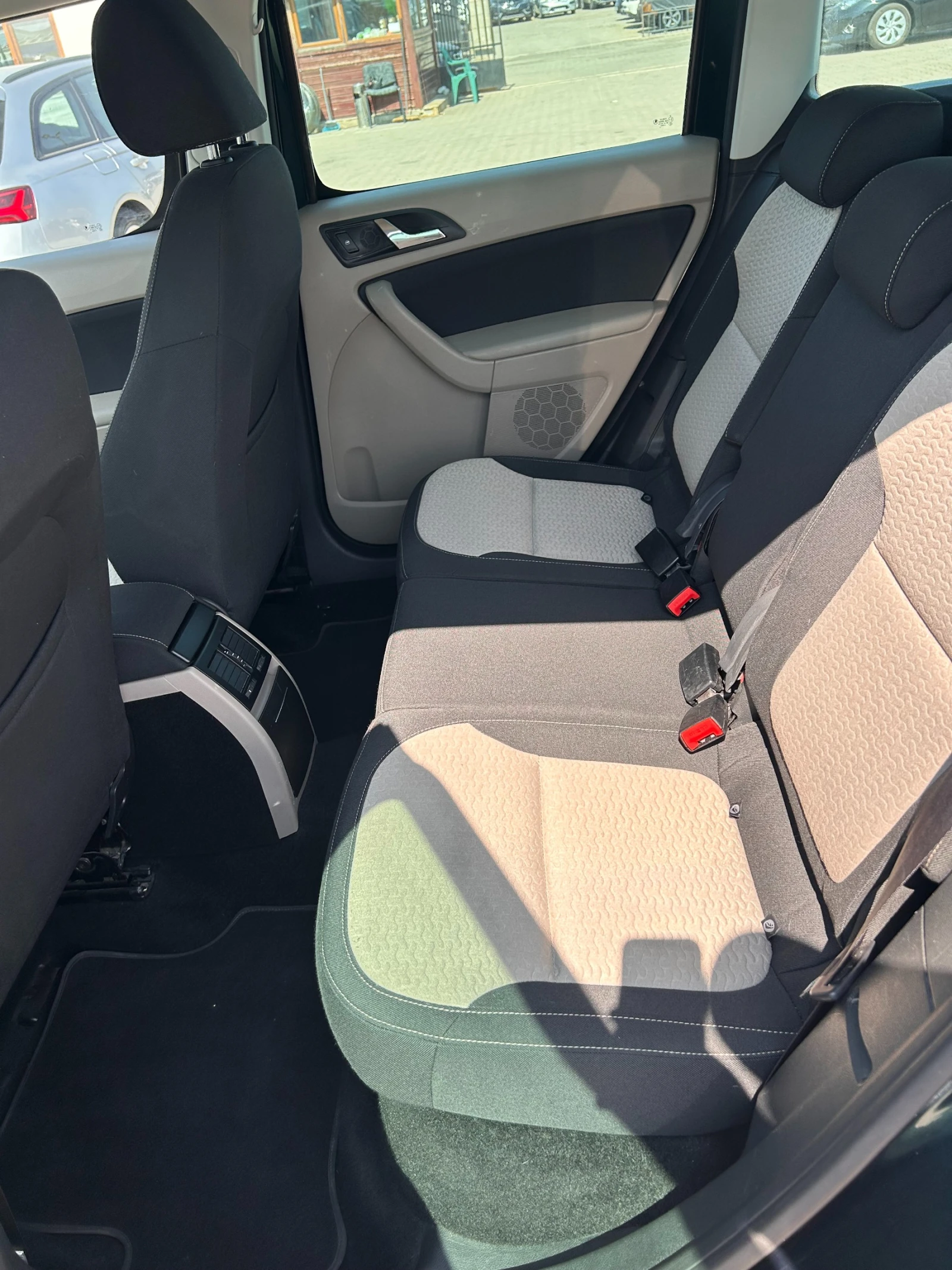Skoda Yeti 2.0TDI 4X4 PECHKA EURO 5 - изображение 10