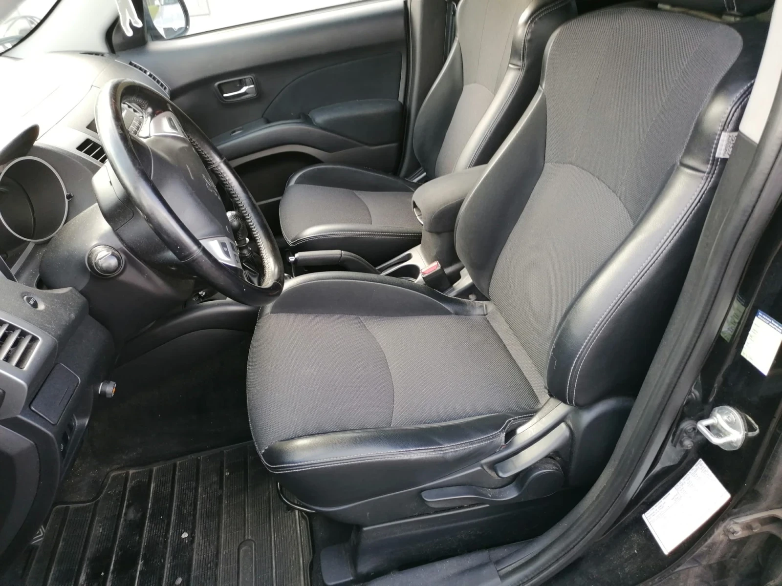 Peugeot 4007 2.2 HDi/4x4 - изображение 8
