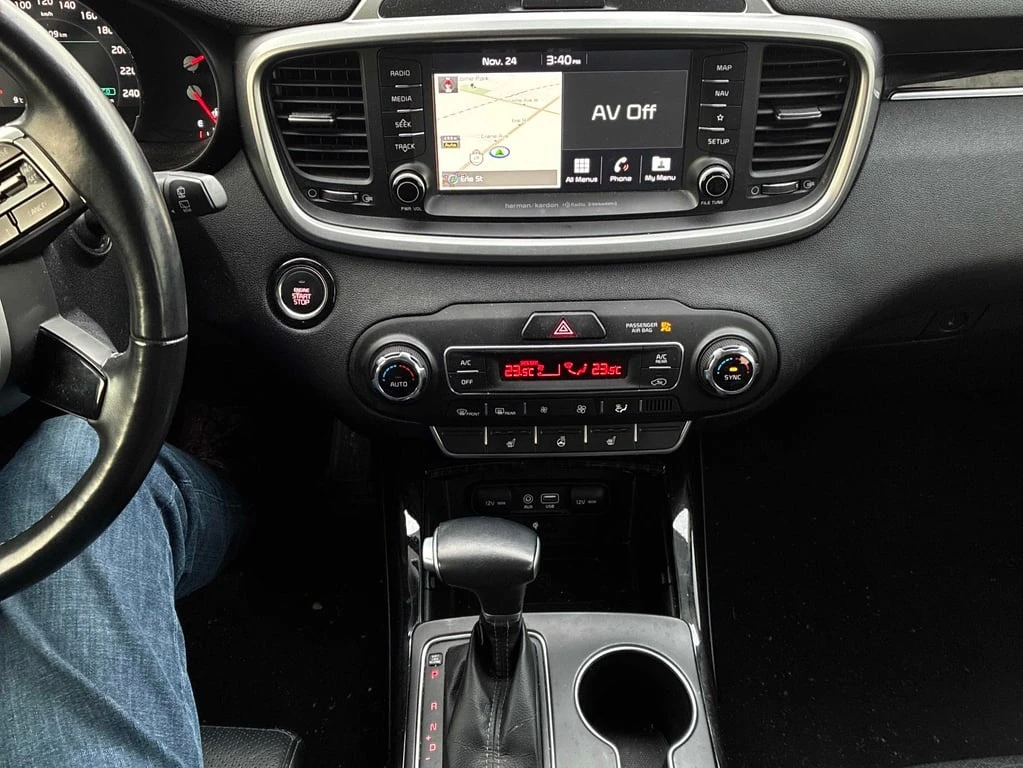 Kia Sorento * V6 * CARFAX * БЕЗ ПЪРВОНАЧАЛНА ВНОСКА - изображение 9