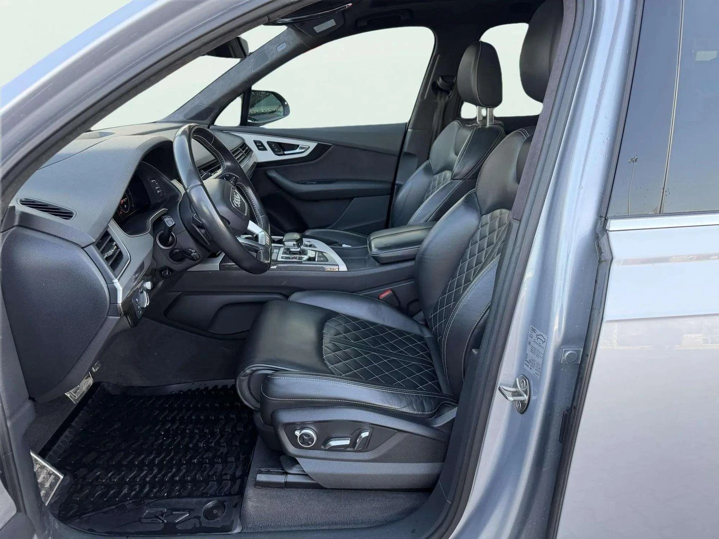 Audi SQ7, снимка 6 - Автомобили и джипове - 55203152