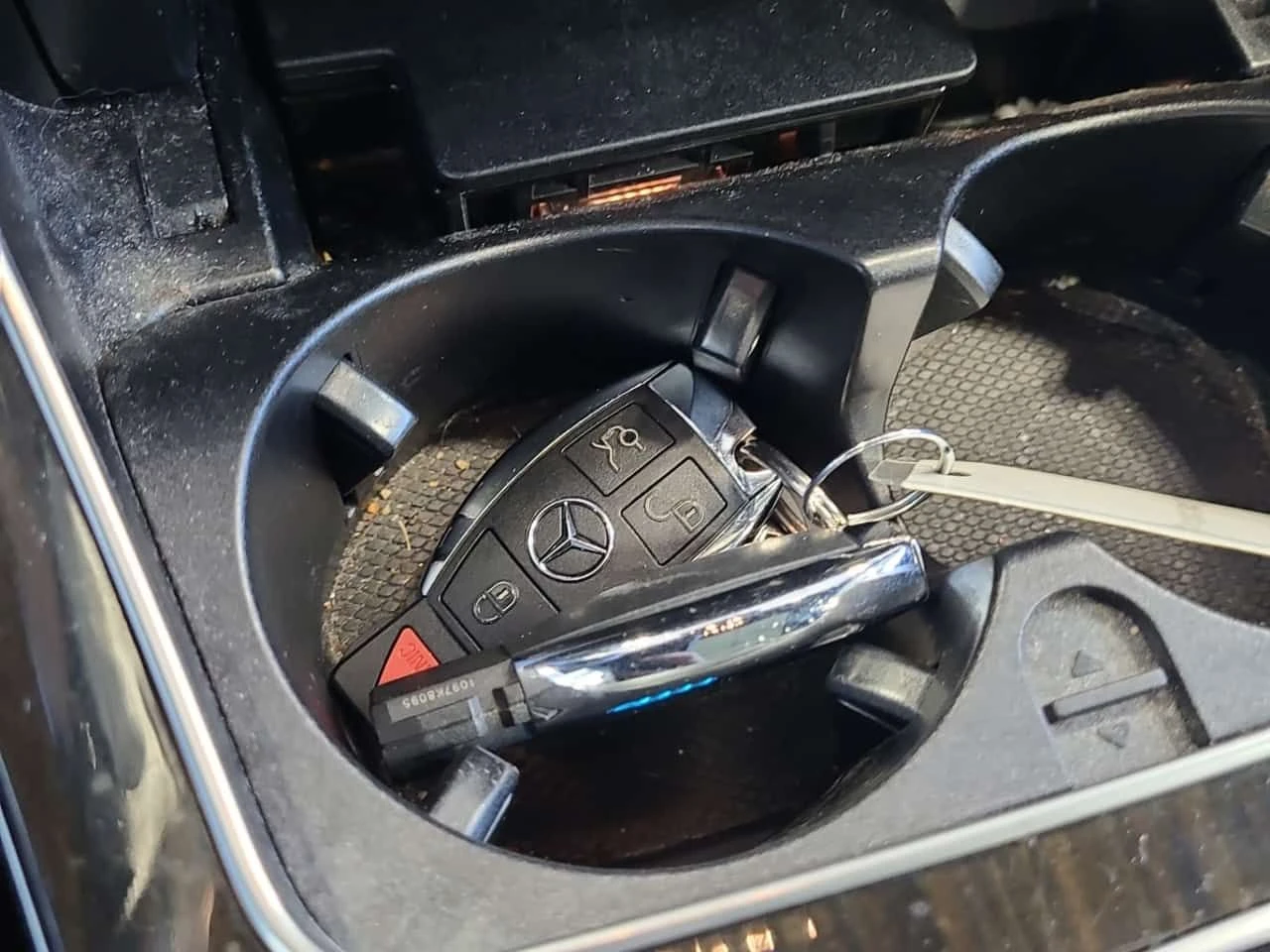 Mercedes-Benz GLC 300 2 ����� * KEYLESS * PANO * ��������� *  CARFAX *  | Mobile.bg � ����������� 8