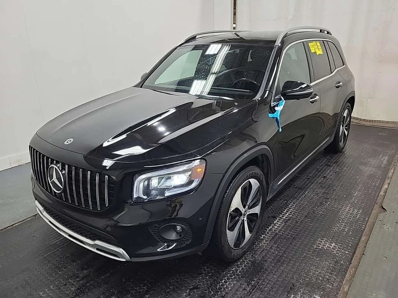 Mercedes-Benz GLB 250 * 360 * AMBIENT * ПОДГРЕВ 