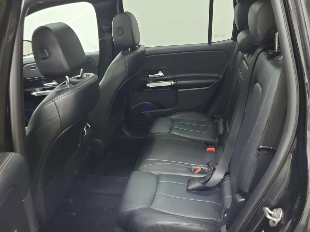 Mercedes-Benz GLB 250 * 360 * AMBIENT * ПОДГРЕВ , снимка 12 - Автомобили и джипове - 54413847