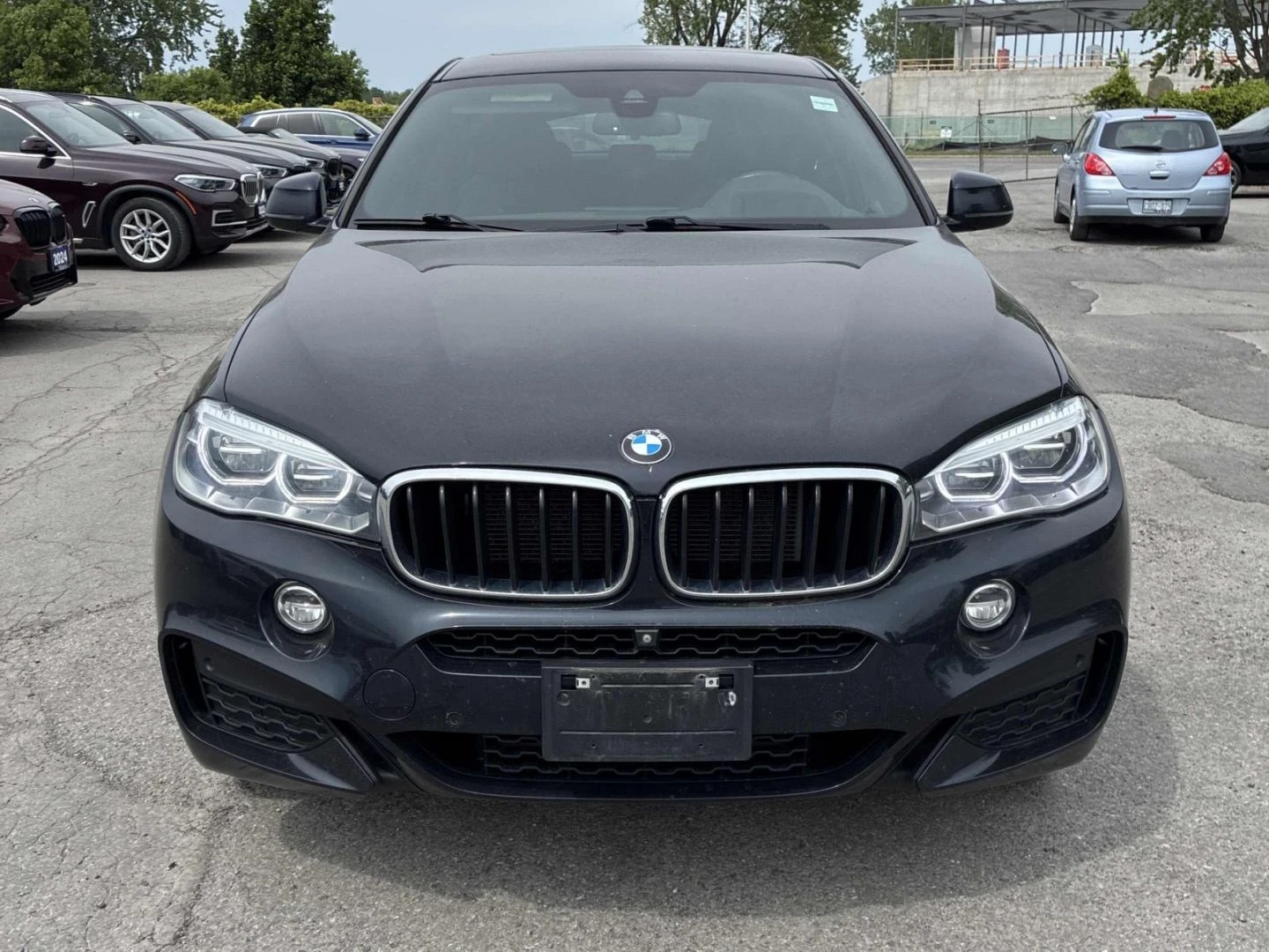 BMW X6 M-pkg| Shadow-line| Soft-Close| HUD| Harman/Kardon, снимка 2 - Автомобили и джипове - 54821614