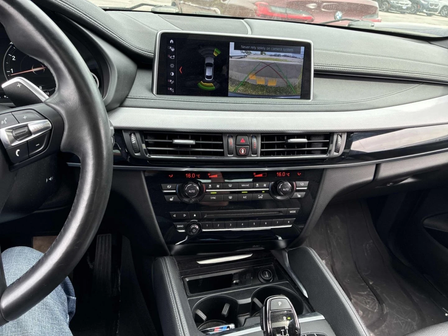 BMW X6 M-pkg| Shadow-line| Soft-Close| HUD| Harman/Kardon, снимка 10 - Автомобили и джипове - 54821614