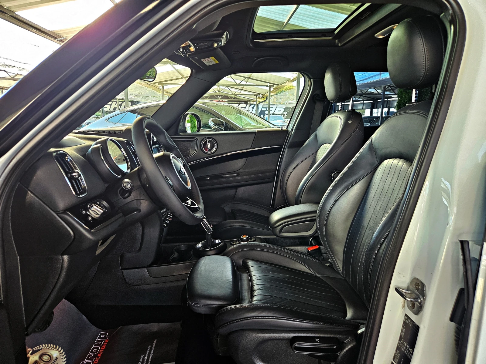 Mini Countryman SD/ALL4/GERMANY/HEAD UP/CAMERA/PANO/CAR PLAY/LIZIN, снимка 15 - Автомобили и джипове - 55726099