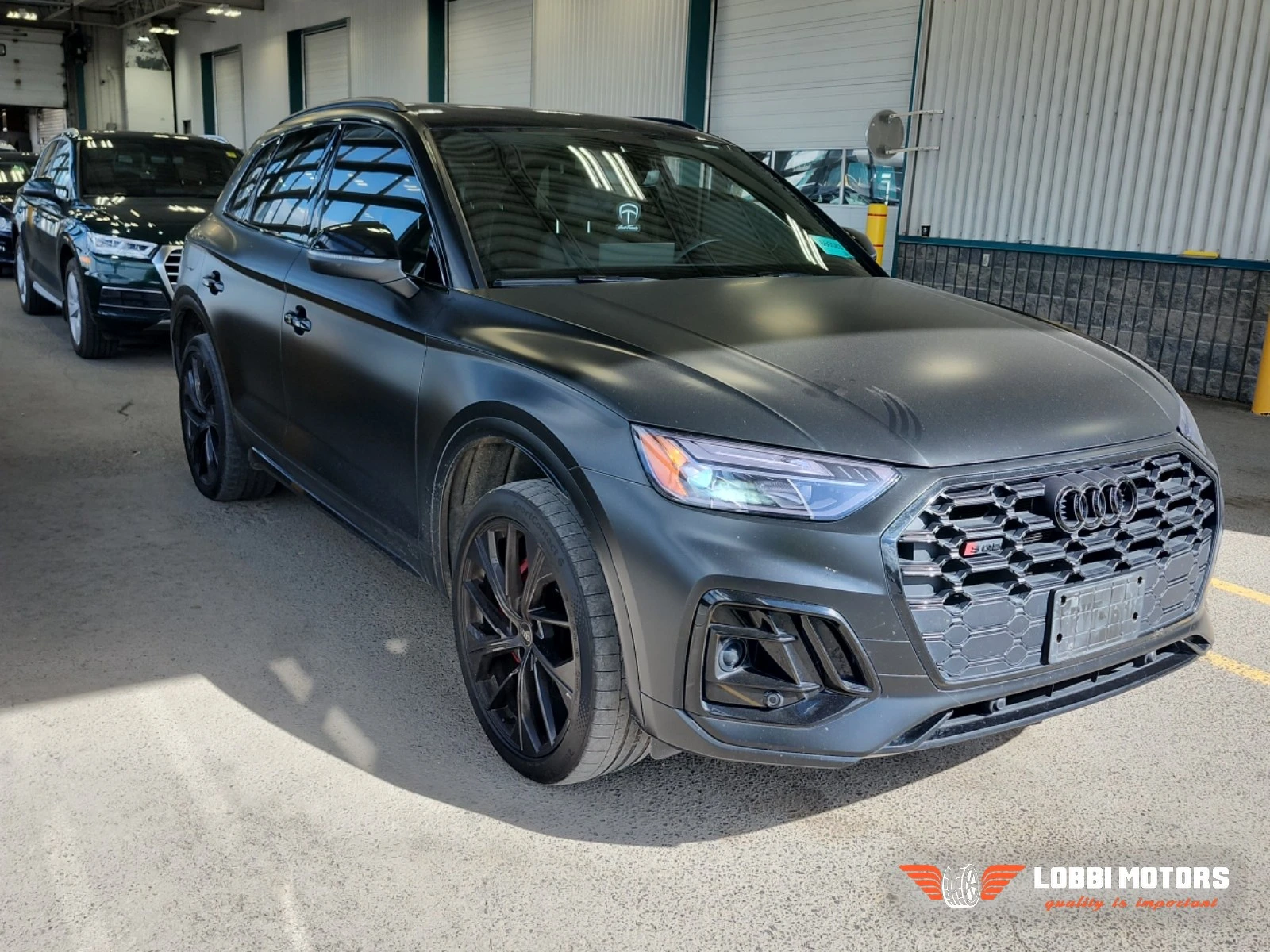 Audi SQ5, снимка 2 - Автомобили и джипове - 56103775