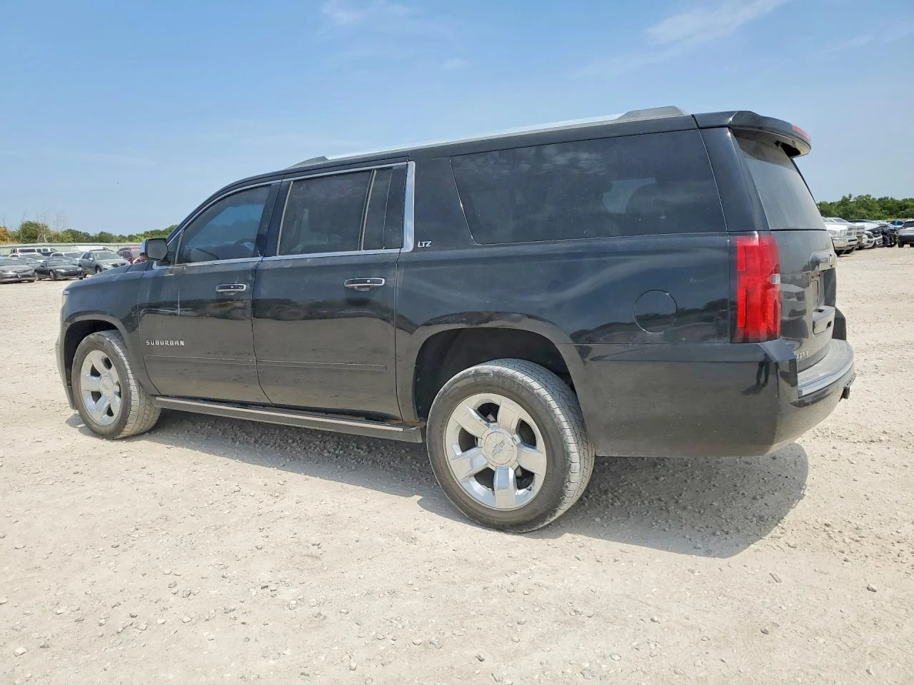 Chevrolet Suburban 5.3l C1500 Ltz, снимка 2 - Автомобили и джипове - 56133797