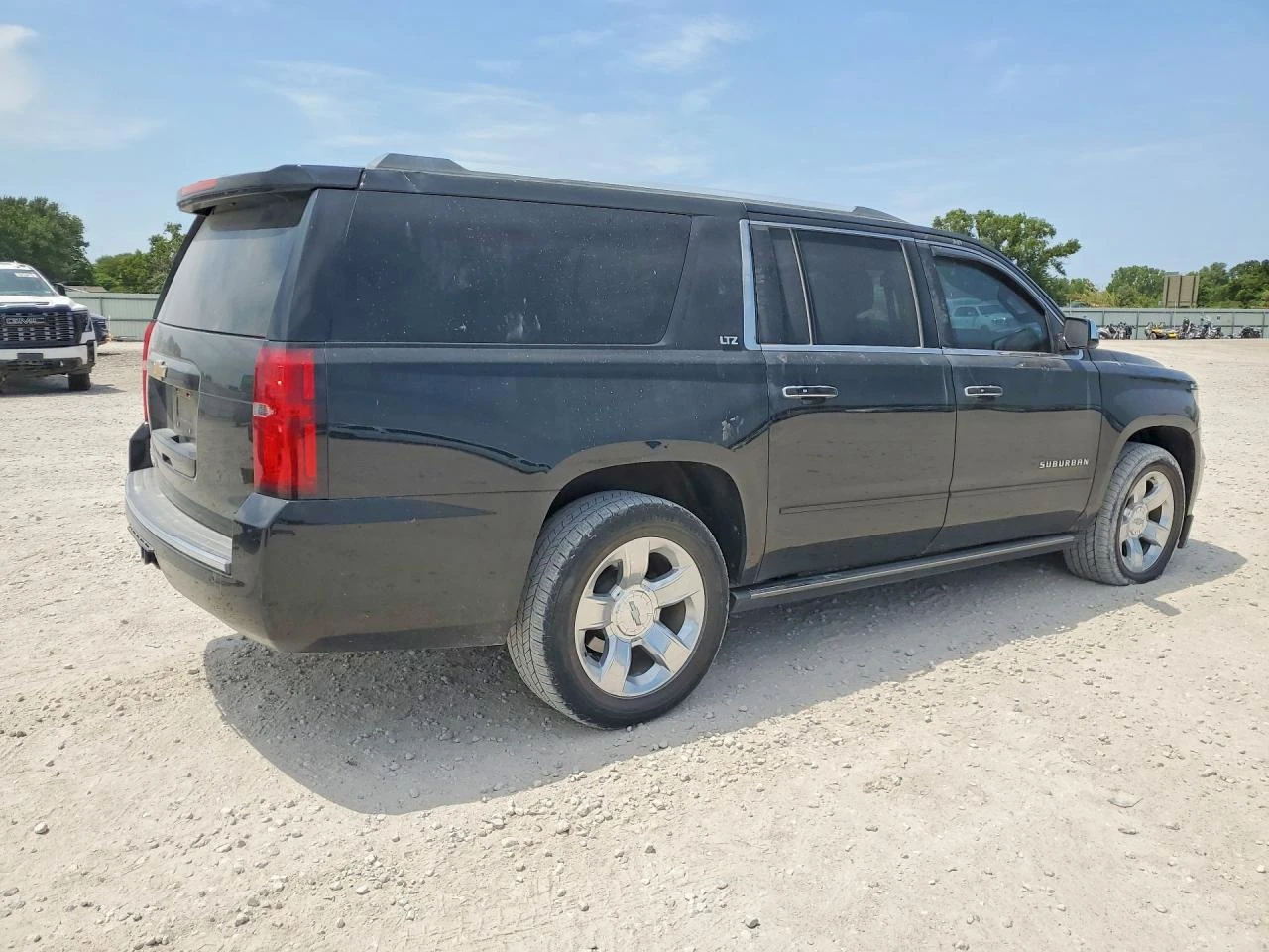 Chevrolet Suburban 5.3l C1500 Ltz, снимка 3 - Автомобили и джипове - 56133797