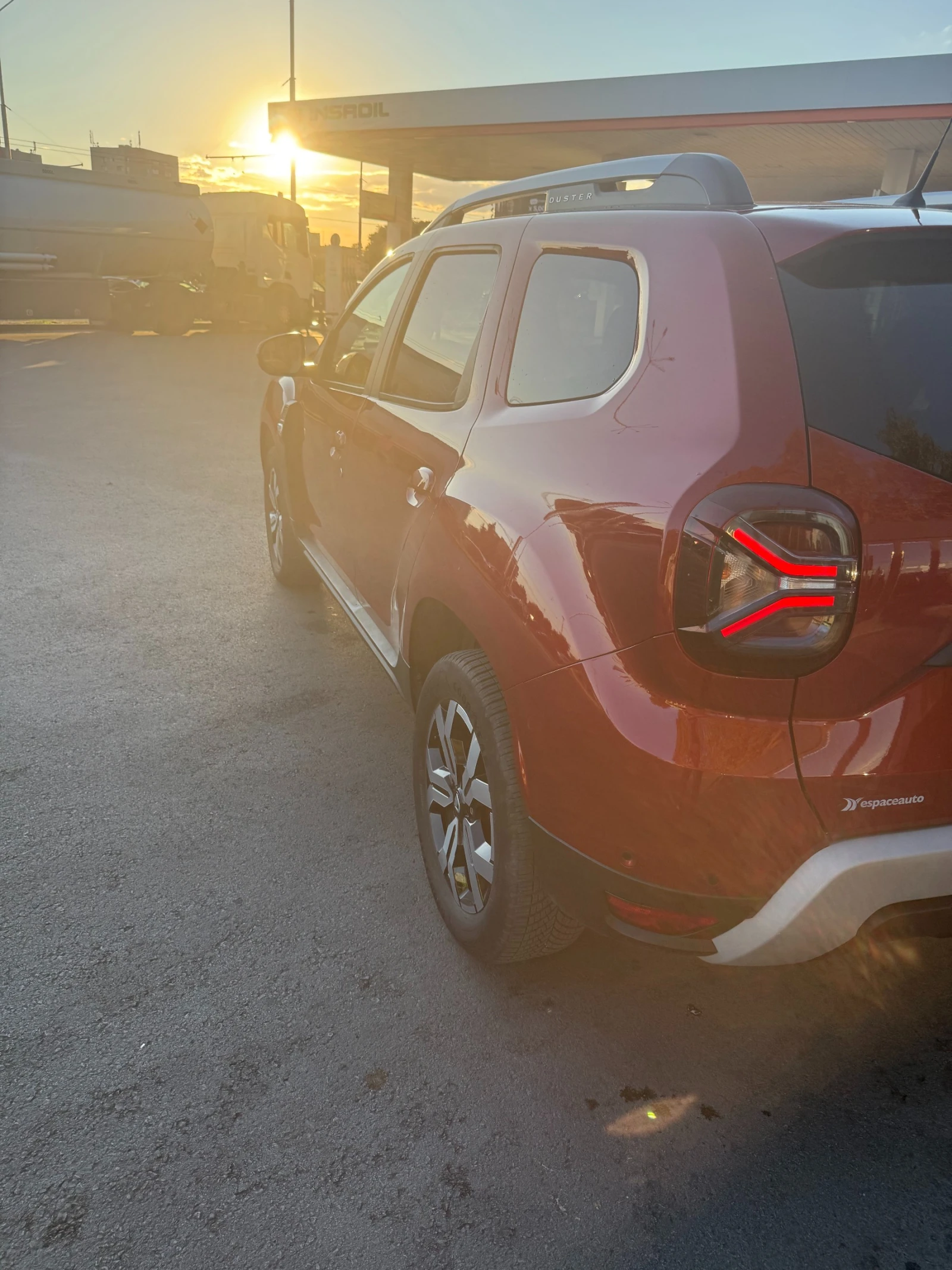 Dacia Duster, снимка 4 - Автомобили и джипове - 56217106