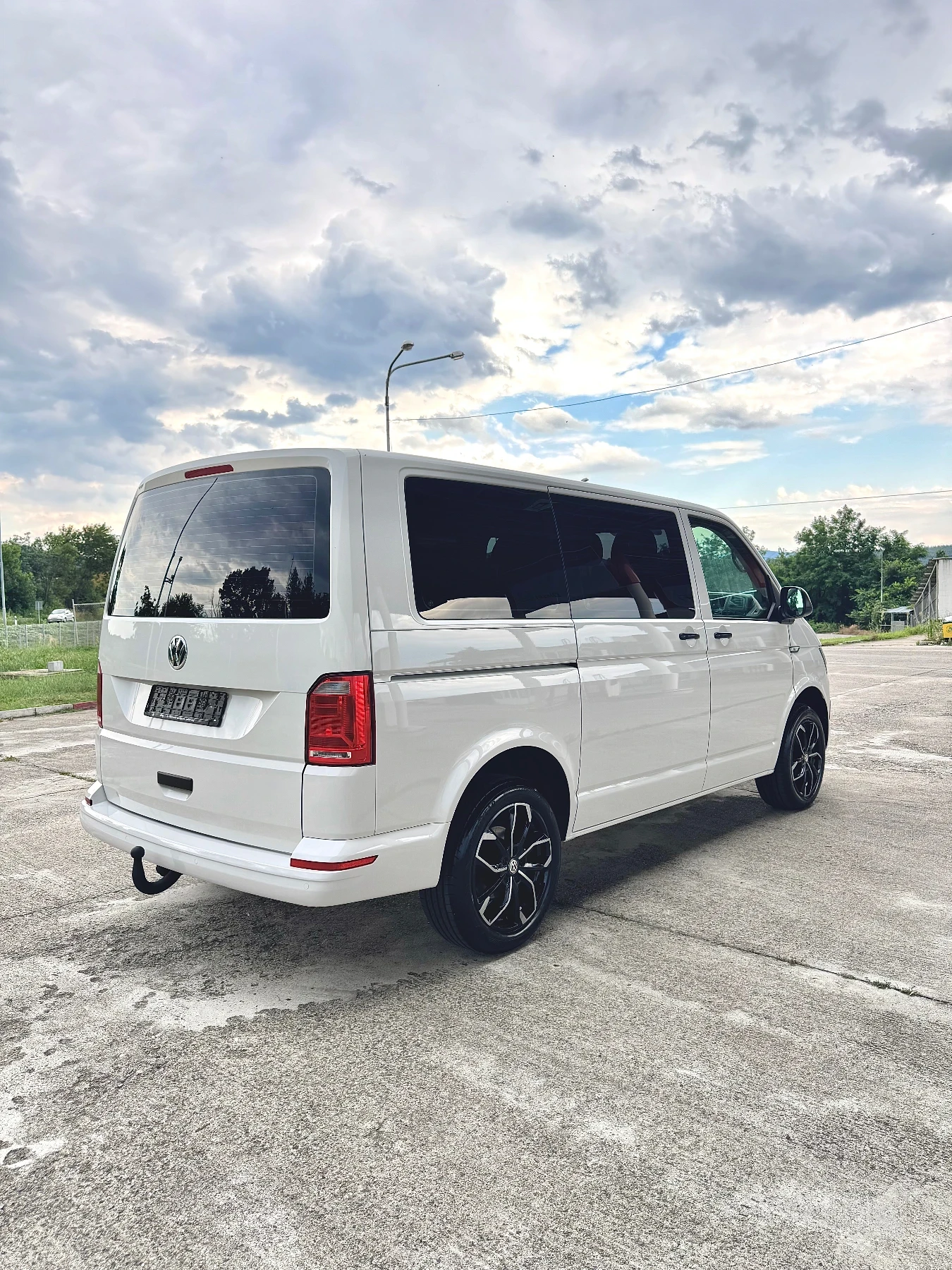 VW T6 2.0 TDI, 6 места, 2хКлима, Нави, EURO 6, Теглич !, снимка 5 - Бусове и автобуси - 55343727