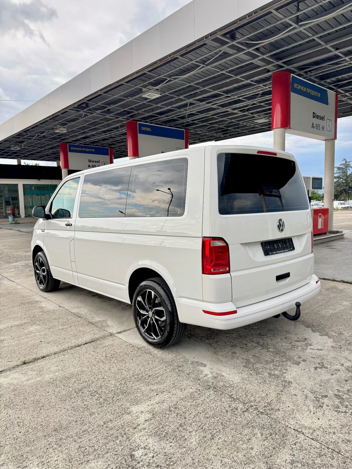 VW T6 2.0 TDI, 6 места, 2хКлима, Нави, EURO 6, Теглич !, снимка 4 - Бусове и автобуси - 55343727