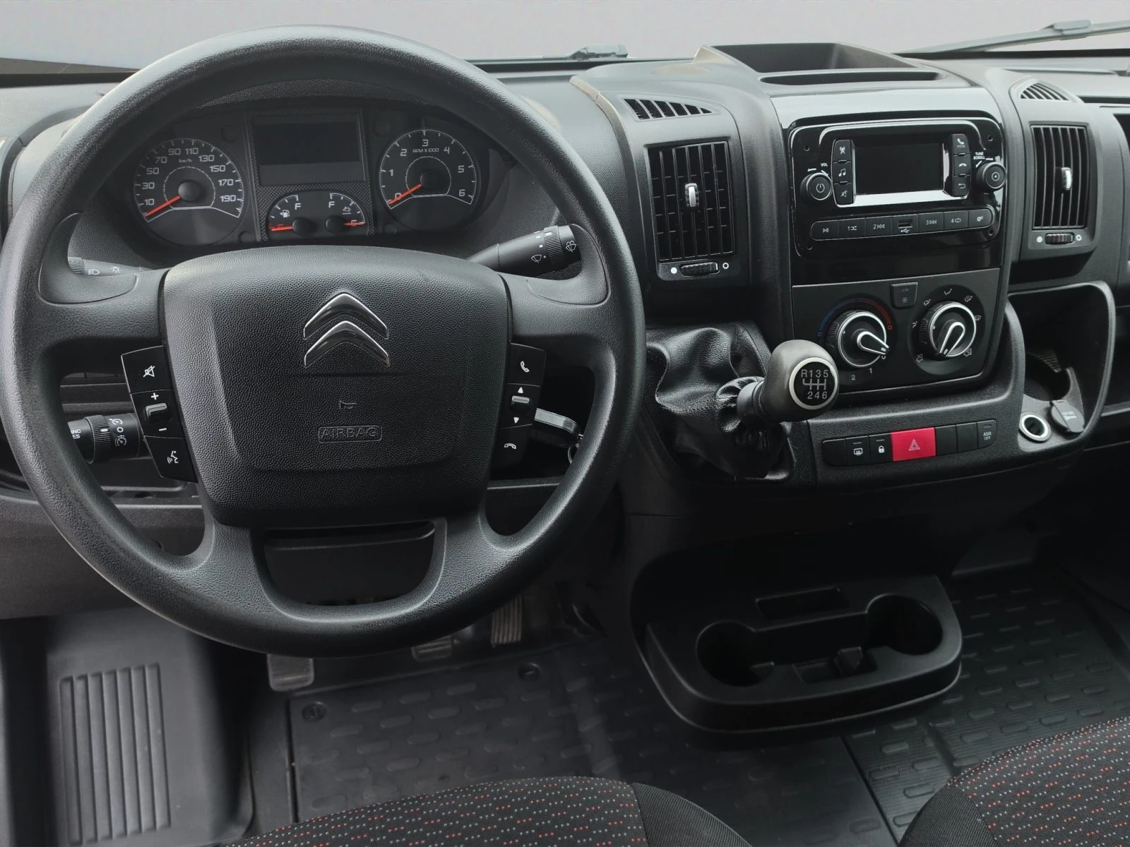 Citroen Jumper FT 35 L3H2 2.2 BlueHDI 140 BVM6 S&S E6.4//2309437 | Mobile.bg � ����������� 9