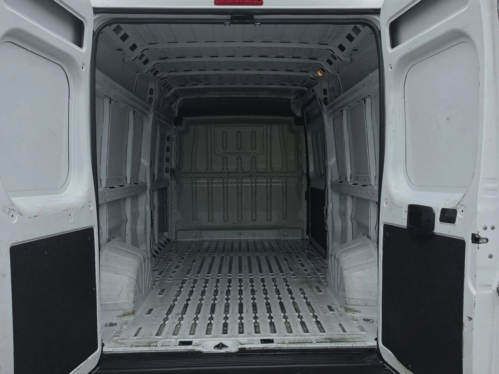 Citroen Jumper FT 35 L3H2 2.2 BlueHDI 140 BVM6 S&S E6.4//2309437 | Mobile.bg � ����������� 13