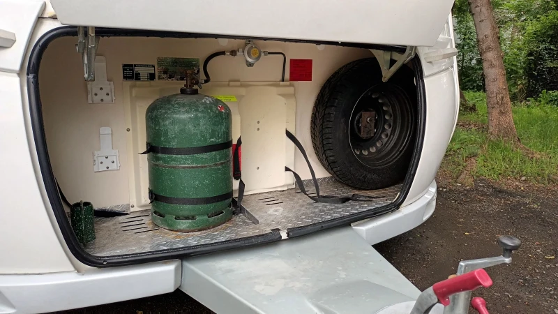 Каравана Fendt Saphir 470, снимка 5 - Каравани и кемпери - 51694736