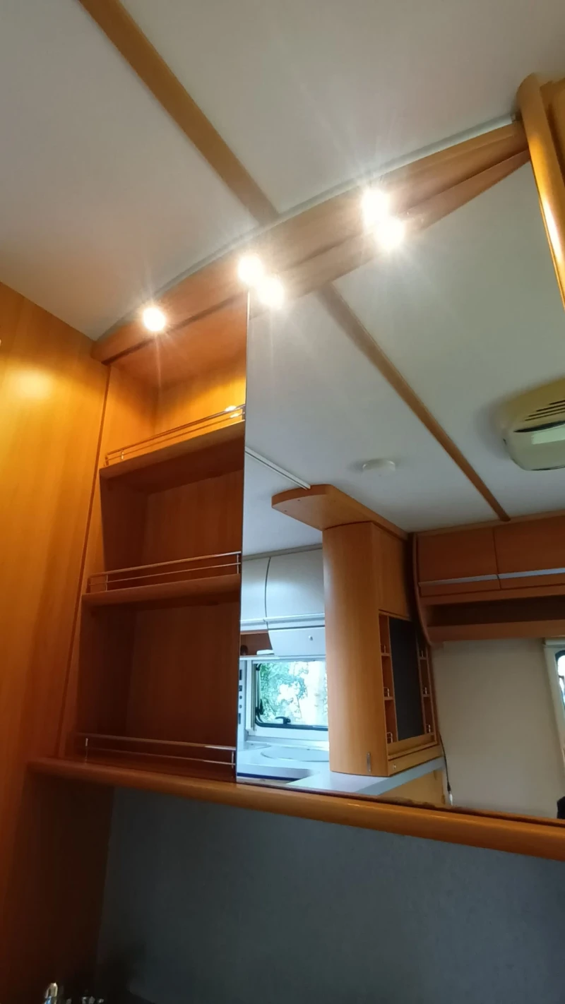 Каравана Fendt Saphir 470, снимка 10 - Каравани и кемпери - 51694736