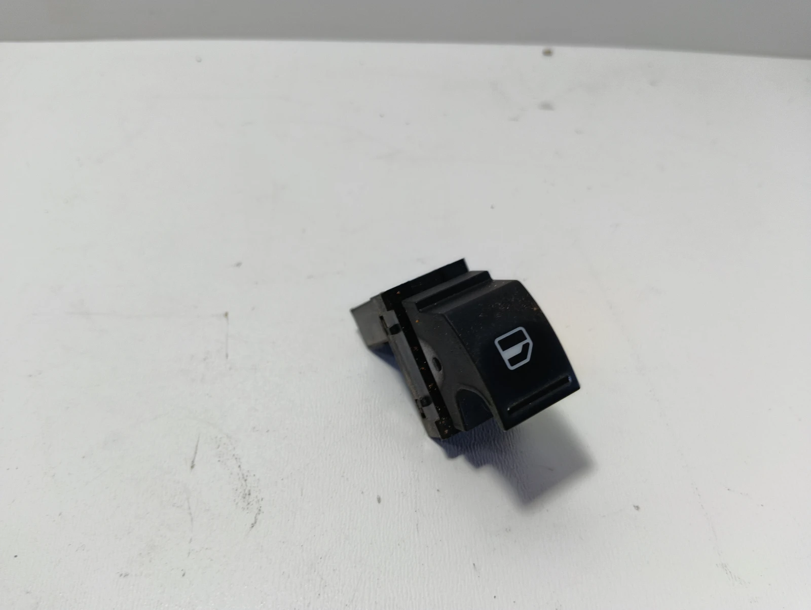 копче ел. стъкла 7L6959855B VW Sharan