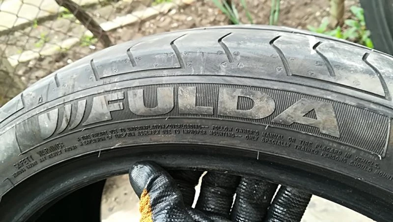 Гуми Летни 245/40R18, снимка 4 - Гуми и джанти - 25339067