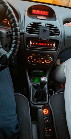 Peugeot 206 Страшно икономична Давам я с много части към нея - 2700 € / 5280.74 лв. - 13768977 8