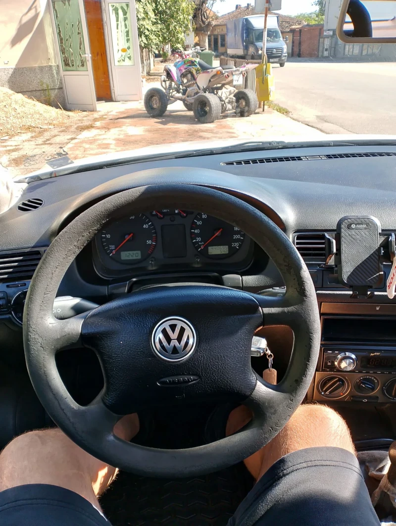 VW Bora 1.9TDI 90ps, снимка 2 - Автомобили и джипове - 47472843