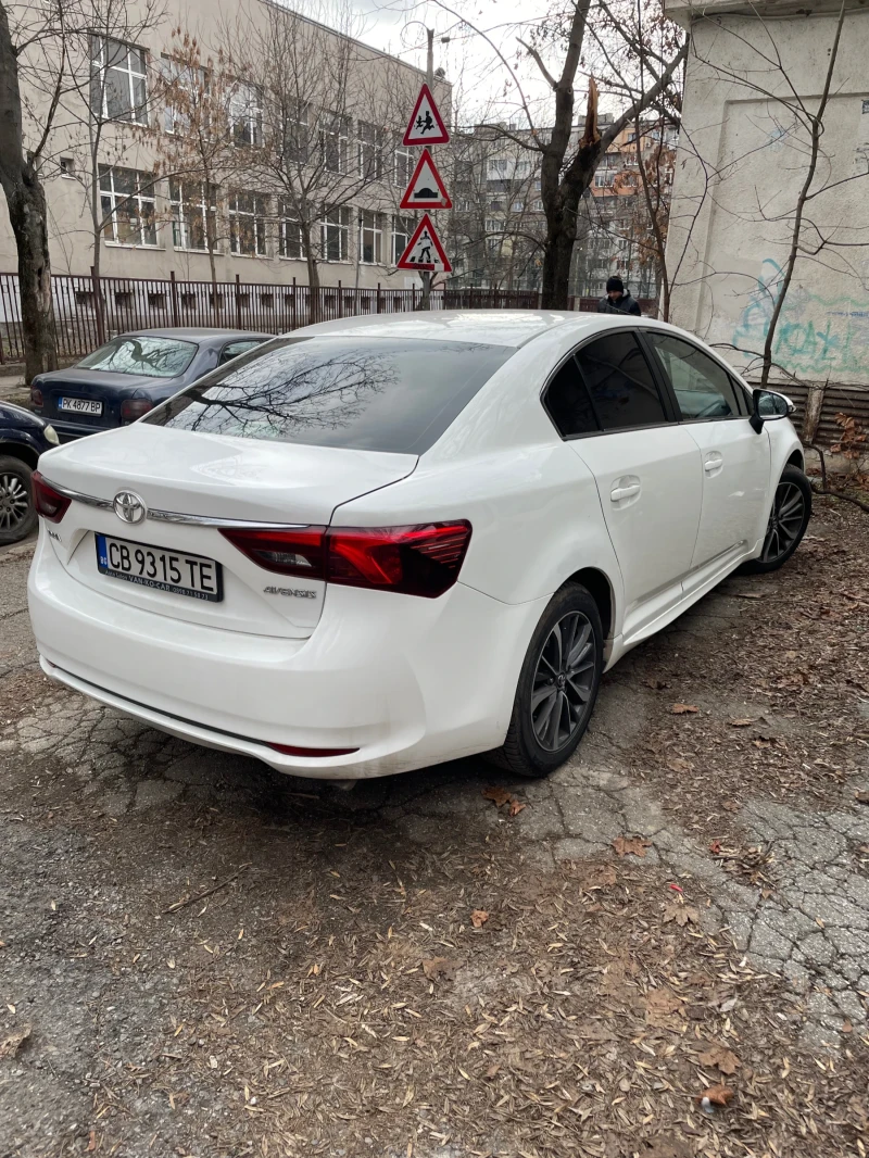 Toyota Avensis, снимка 4 - Автомобили и джипове - 47996298