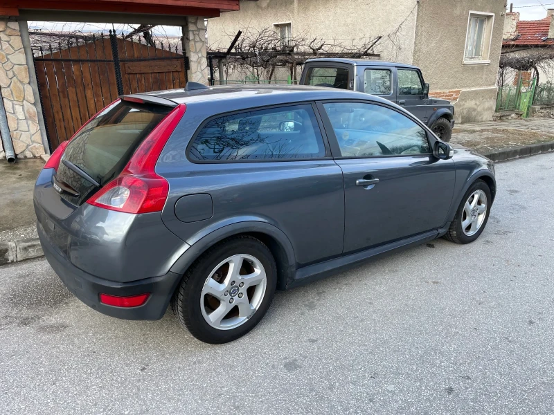 Volvo C30 1.6i Газов инжекцион * * * 150000* * * км, снимка 5 - Автомобили и джипове - 48707725