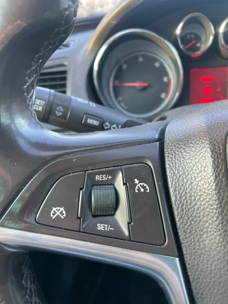 Opel Insignia 2.0 CDTi* AVTOMAT, снимка 13 - Автомобили и джипове - 51369029