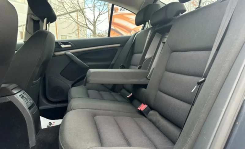 Skoda Octavia, снимка 9 - Автомобили и джипове - 52082325