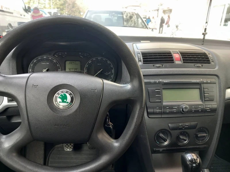 Skoda Octavia, снимка 5 - Автомобили и джипове - 52082325